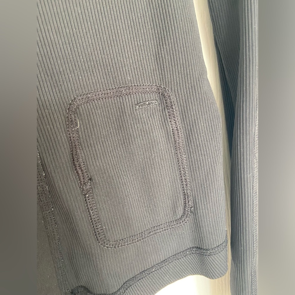 Lululemon Reversible Pullover - Picture 9 of 10